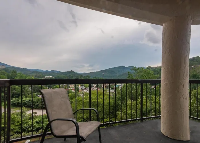 Gatlinburg Chateau Condo 506